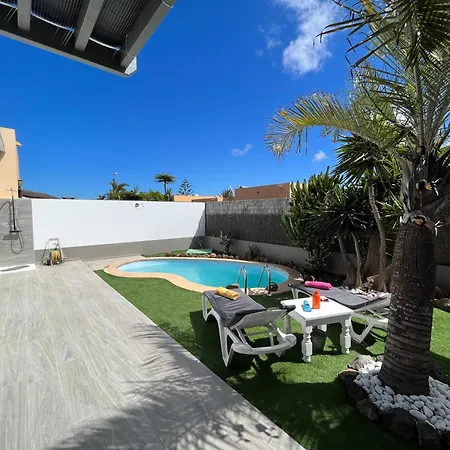 Papi Villa La Oliva